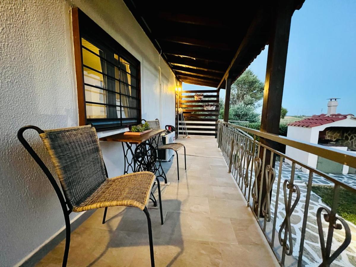 Anastasias Cottage Nea Irakleia Extérieur photo