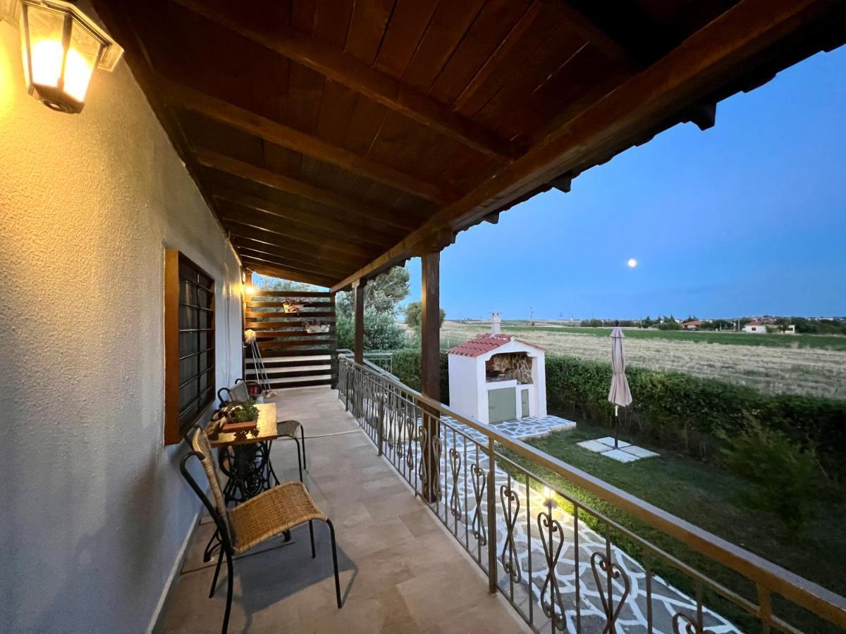 Anastasias Cottage Nea Irakleia Extérieur photo
