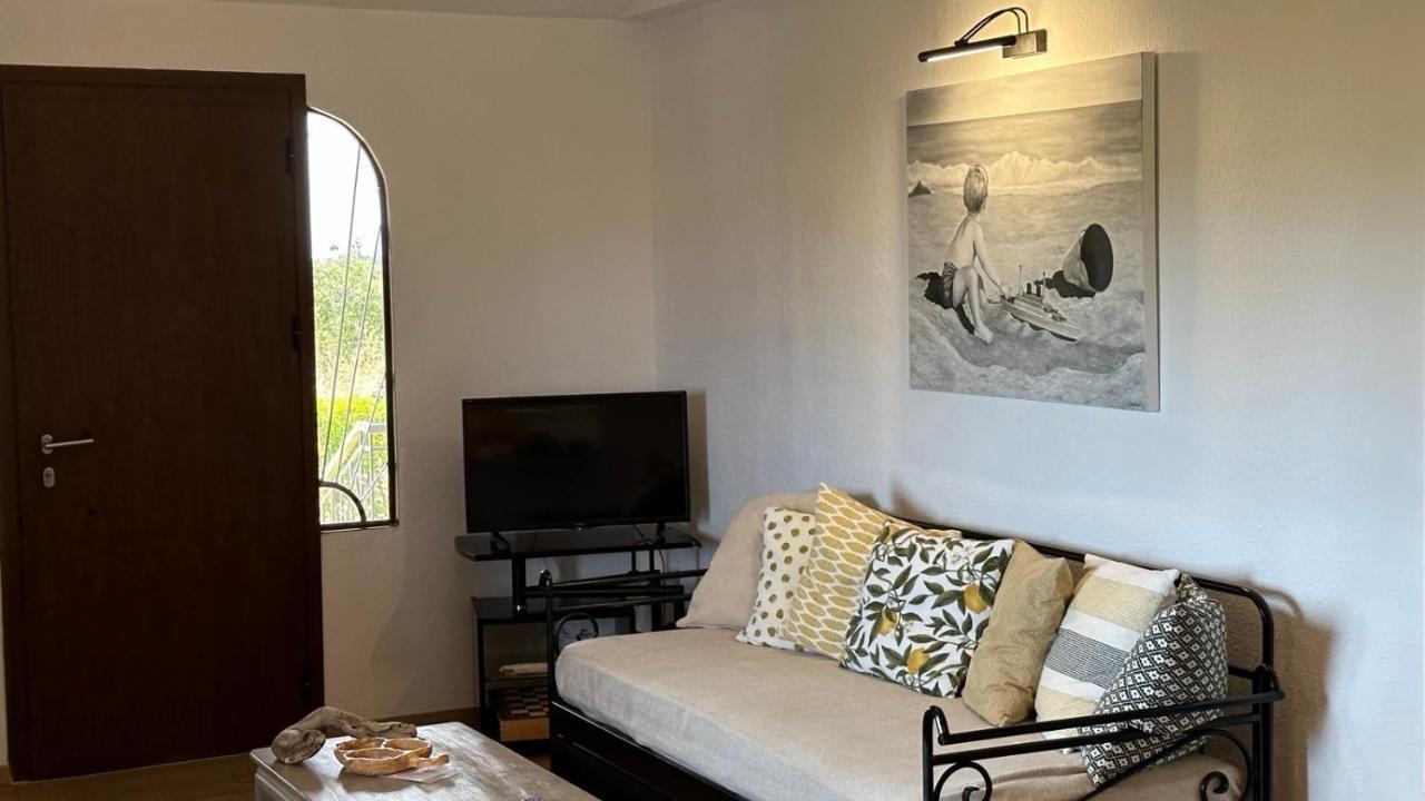 Anastasias Cottage Nea Irakleia Extérieur photo