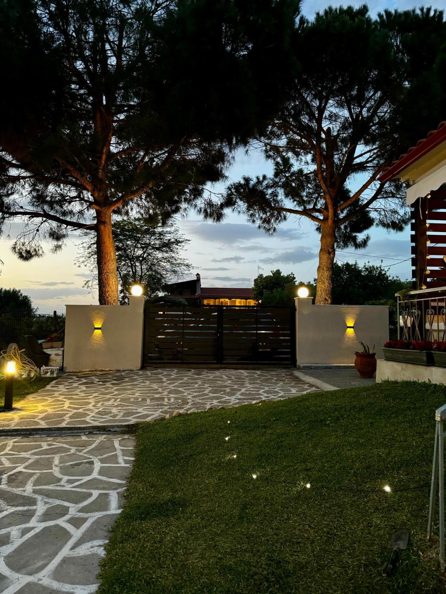Anastasias Cottage Nea Irakleia Extérieur photo